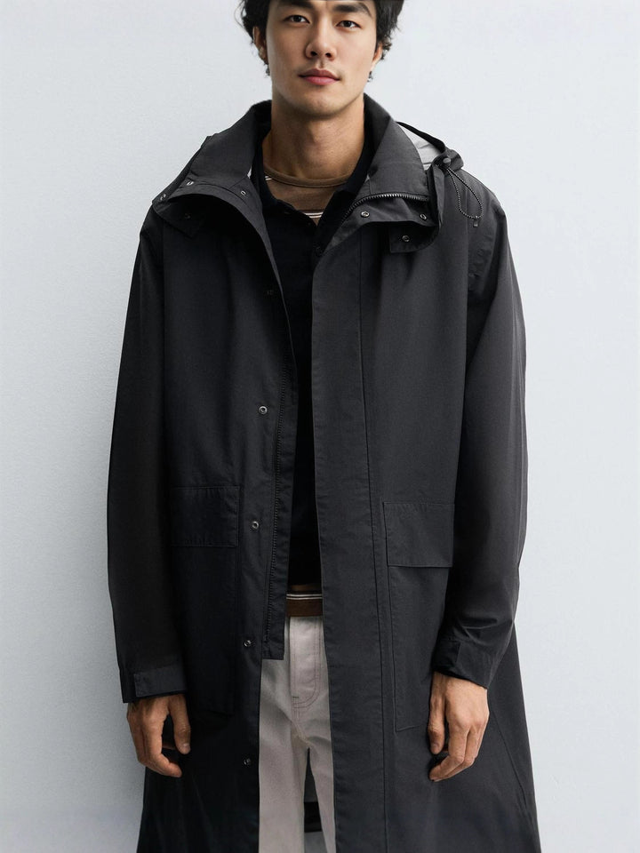 Herren winddichte Regenjacke mit verstellbarem Kapuzenkragen und großen Taschen Hedi-Mode