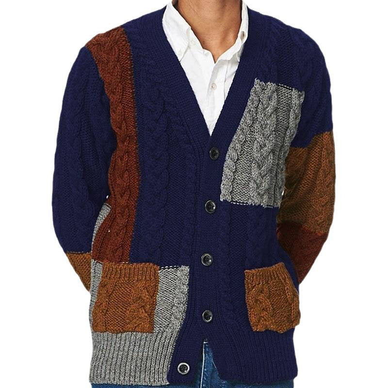 Herren Strickjacke mit modernem Zopfmuster und farblich abgestimmten Taschen Aliams