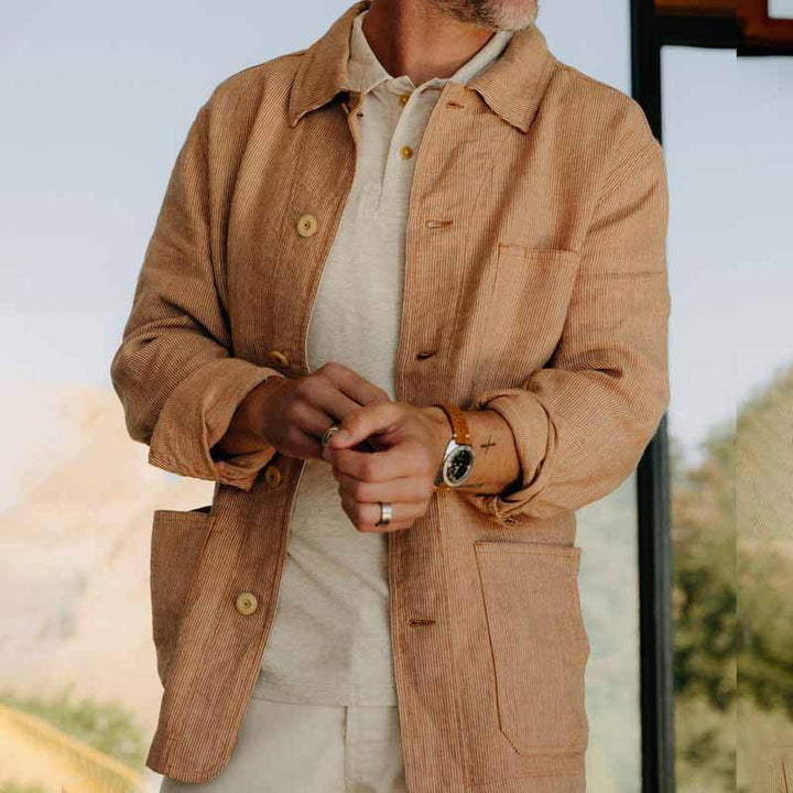 Herren zeitloser Cord-Mantel mit praktischen Taschen und Knopfdetails Aliams