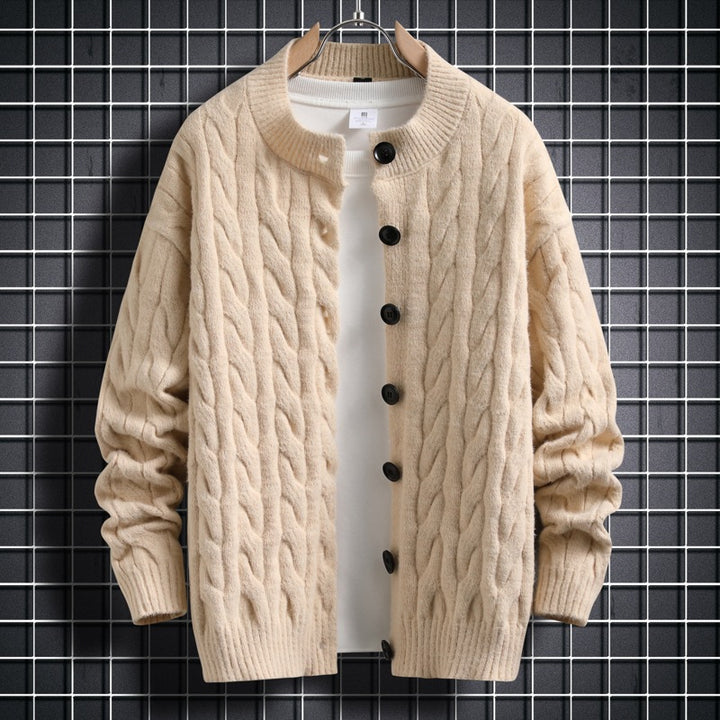 Herren Strickjacke mit modernem Zopfmuster und durchgehendem Knopfverschluss Aliams