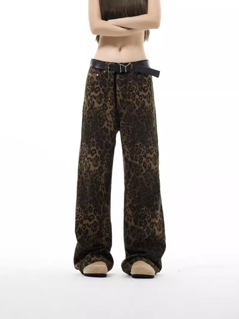 Jeans Mit Leopardenmuster Für Trendige Outfits