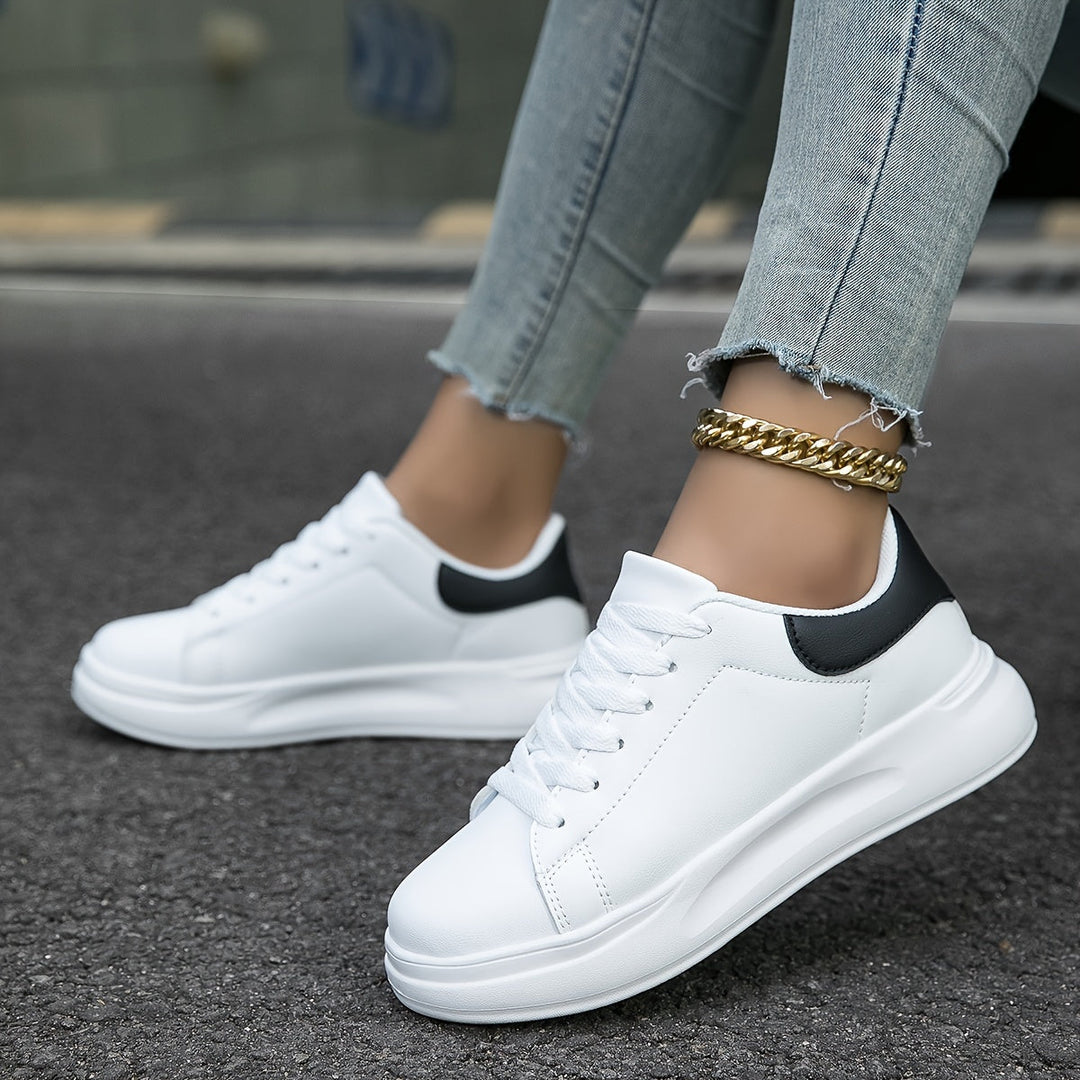 Damen Schnür-Sneaker Weiß mit glatter Oberfläche