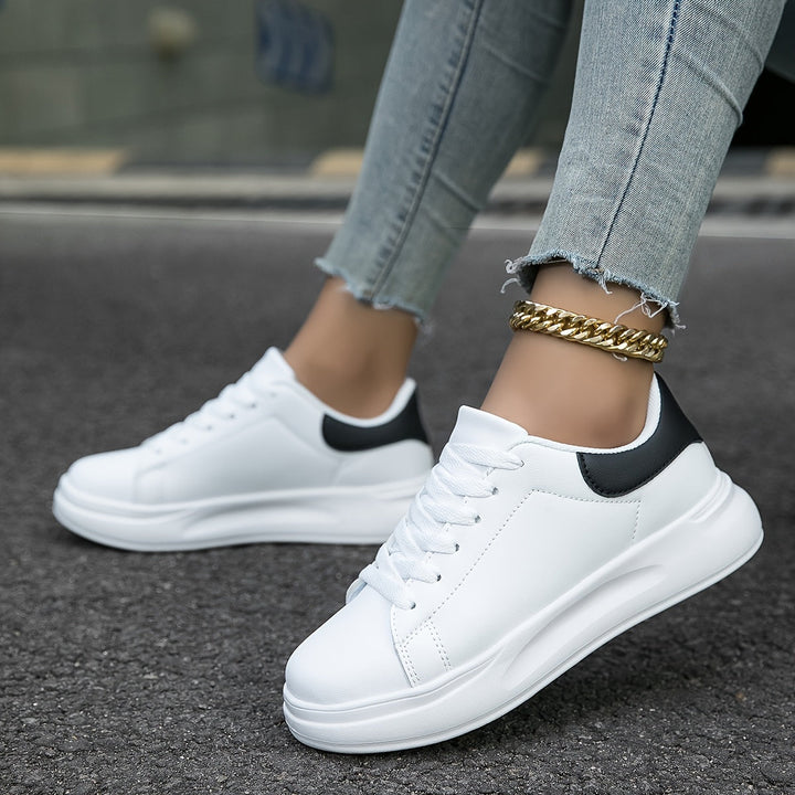 Damen Schnür-Sneaker Weiß mit glatter Oberfläche