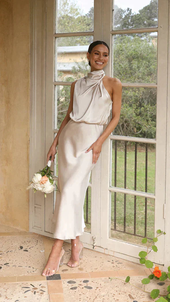 Ärmelloses Damenkleid für besondere Anlässe mit Glanz