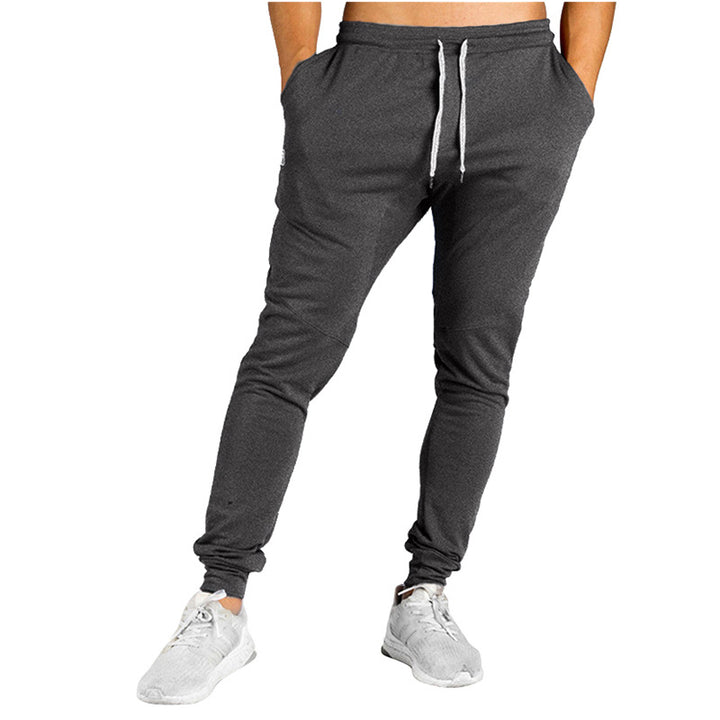 Herren Sportliche Jogginghose mit atmungsaktiver Struktur und seitlichen Streifen Aliams