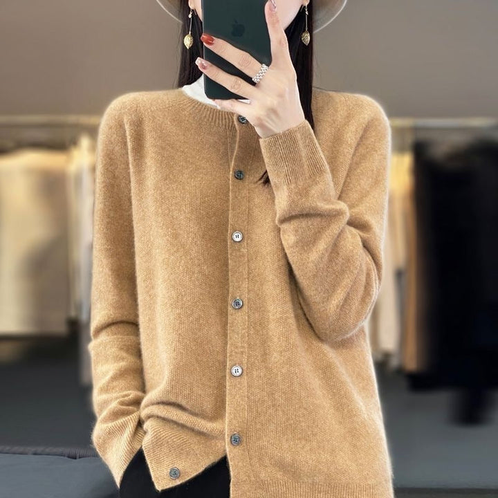 Aliams | Merino Wollstrickjacke mit Rundhalsausschnitt und Langen Ärmeln