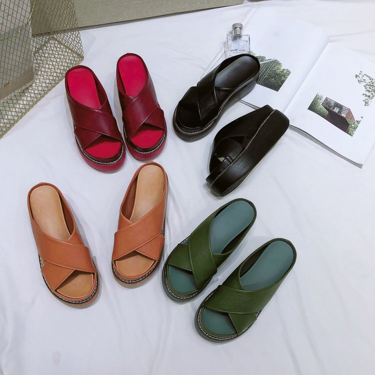 Damen Komfortable Plateau-Pantoletten mit Elegantem Überkreuz-Design Aliams