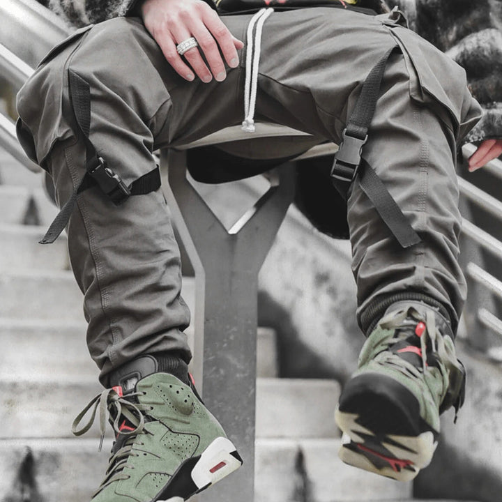 Herren Cargo-Hose mit praktischen Reißverschlusstaschen und elastischem Bund Aliams