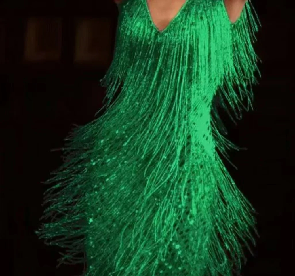 Aliams | Dazzling Diva Kleid mit Pailletten und Quasten