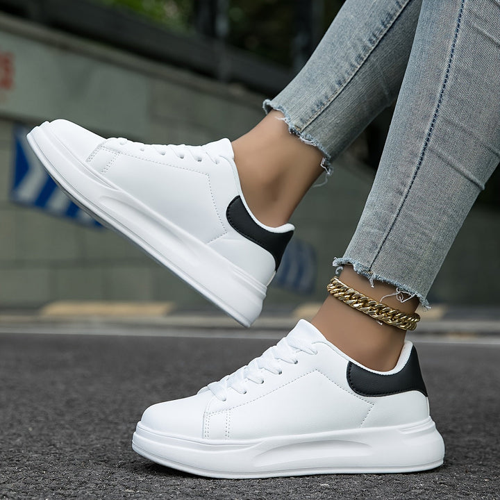 Damen Schnür-Sneaker Weiß mit glatter Oberfläche