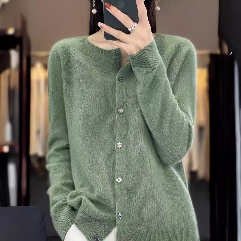 Aliams | Merino Wollstrickjacke mit Rundhalsausschnitt und Langen Ärmeln