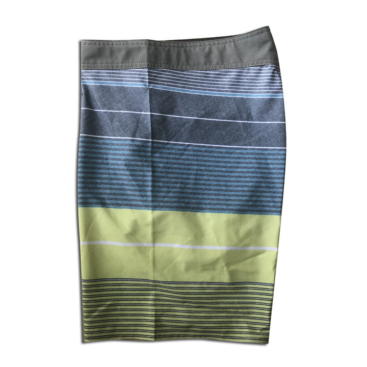 Herren Badeshorts mit innovativem Wasserabweisendem Material und verstellbarem Bund Aliams