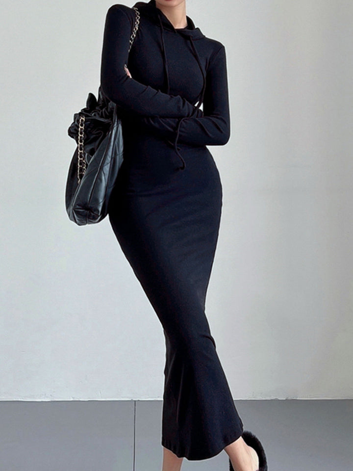 Bequemes Damen-Herbstkleid Mit Kapuze Und Kängurutasche