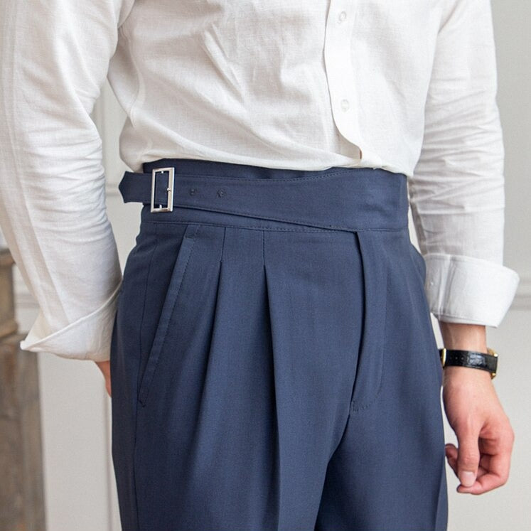 Herren Hose mit hoher Taille und Schnallenverschluss