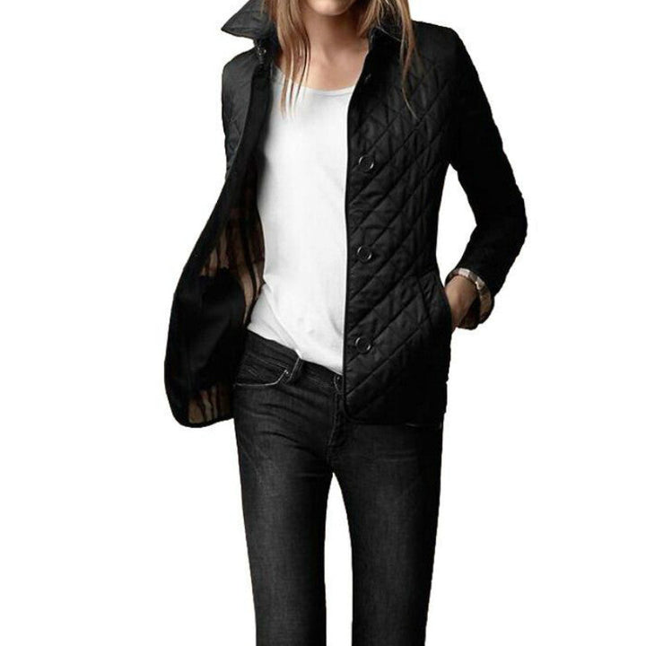 Die Elegante Jacke Aus Seide Und Baumwolle