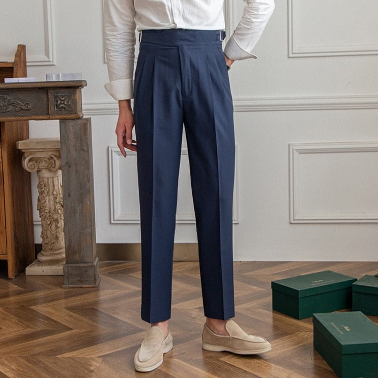Herren Hose mit hoher Taille und Schnallenverschluss