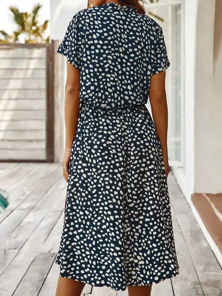 Aliams | Elegantes Kurzärmliges Hemdblusenkleid mit Polka Dots und Kordelzug In Der Taille