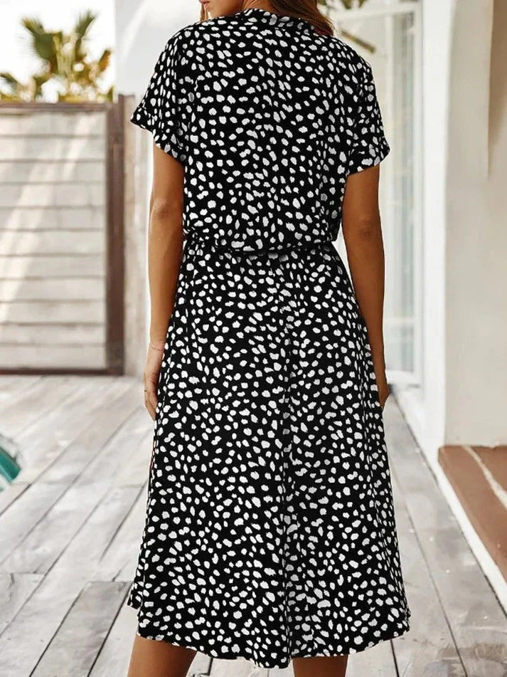 Aliams | Elegantes Kurzärmliges Hemdblusenkleid mit Polka Dots und Kordelzug In Der Taille