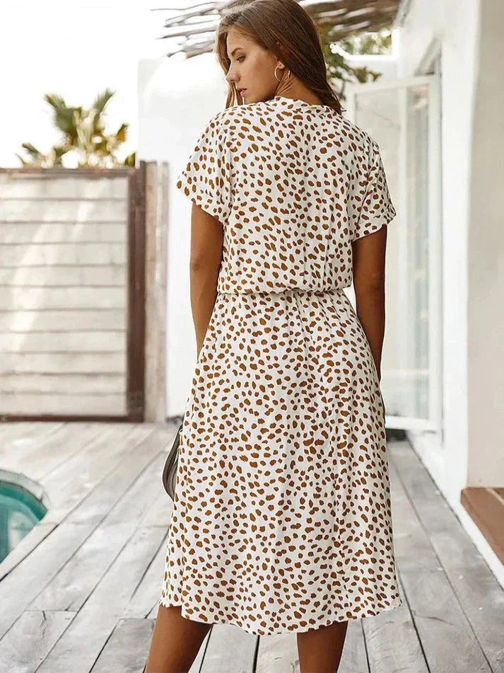 Aliams | Elegantes Kurzärmliges Hemdblusenkleid mit Polka Dots und Kordelzug In Der Taille