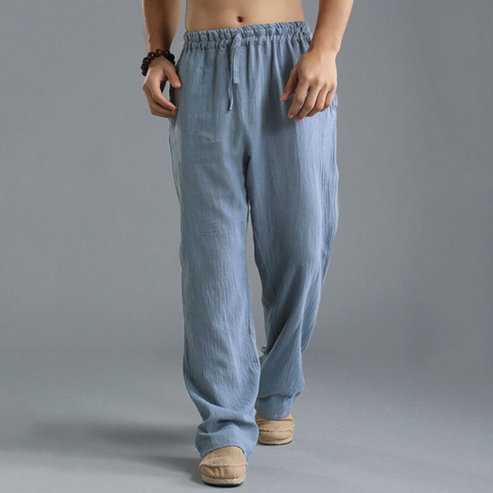 Leichte Herrenhose mit glattem Griff und Bindung