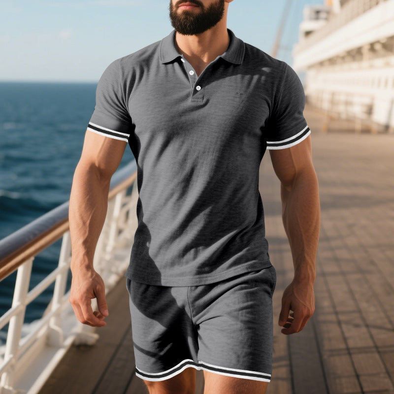 Herren Poloshirt und Shorts Ensemble mit kontrastierenden Details Aliams