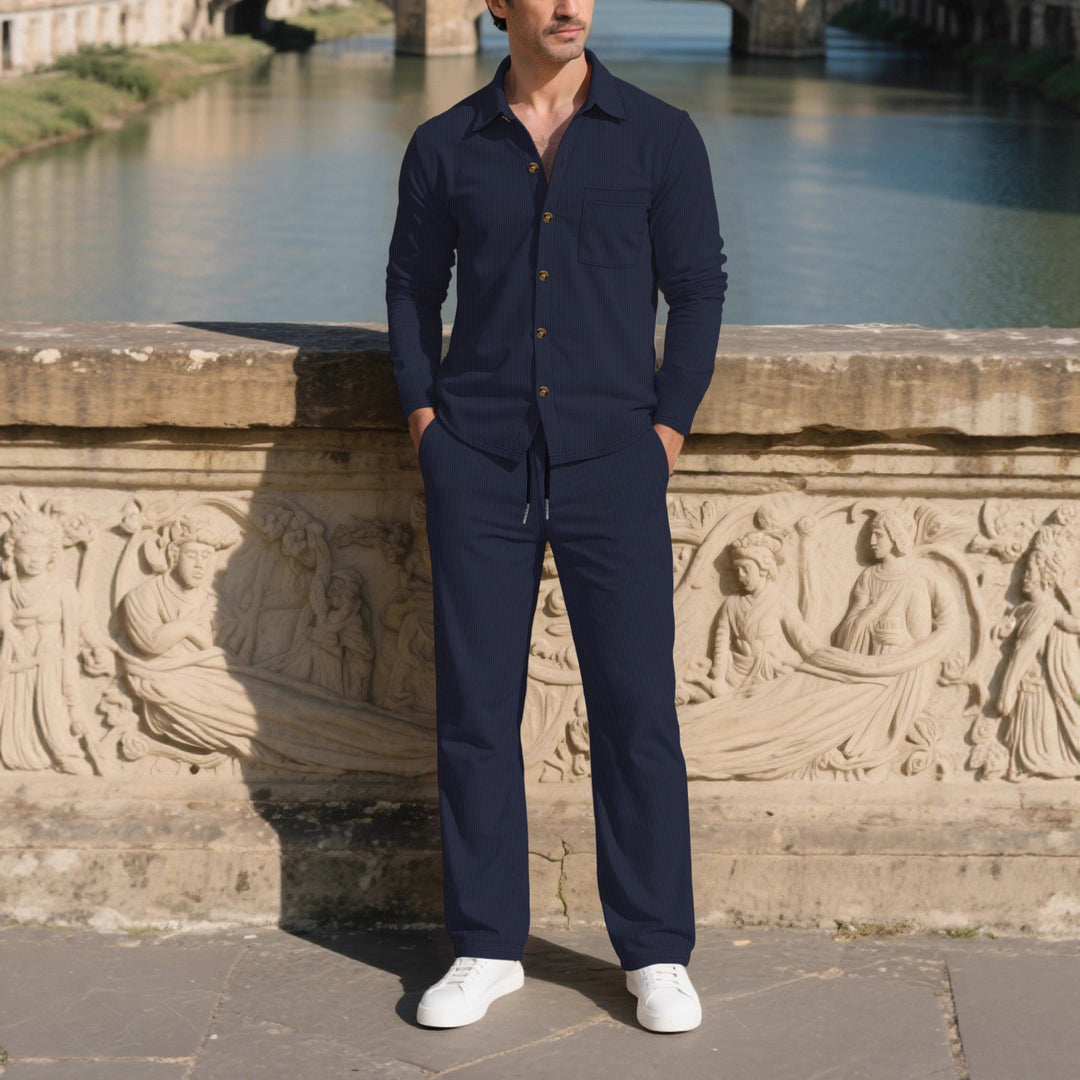 Herren eleganter Freizeitanzug mit strukturiertem Design und praktischen Taschen Aliams