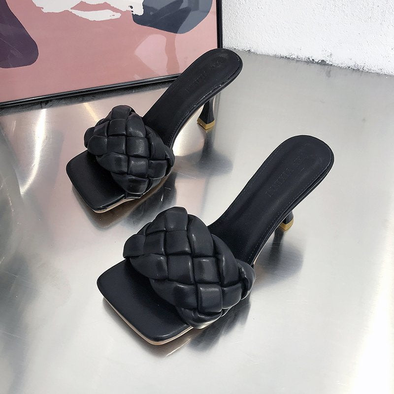 Damen Hochfront-Pantoletten mit Geflochtenem Obermaterial und Elegantem Absatz Aliams