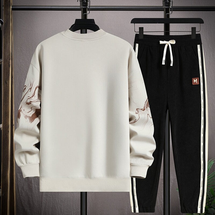 Herren Freizeitanzug mit grafischem Druck und seitlichen Akzenten Aliams