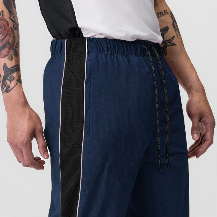 Herren Sportliche Jogginghose mit modernen Kontrasteinsätzen Aliams