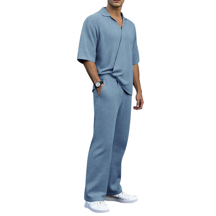 Herren elegantes Freizeit-Outfit aus weichem Strickmaterial mit lässigem Schnitt Aliams