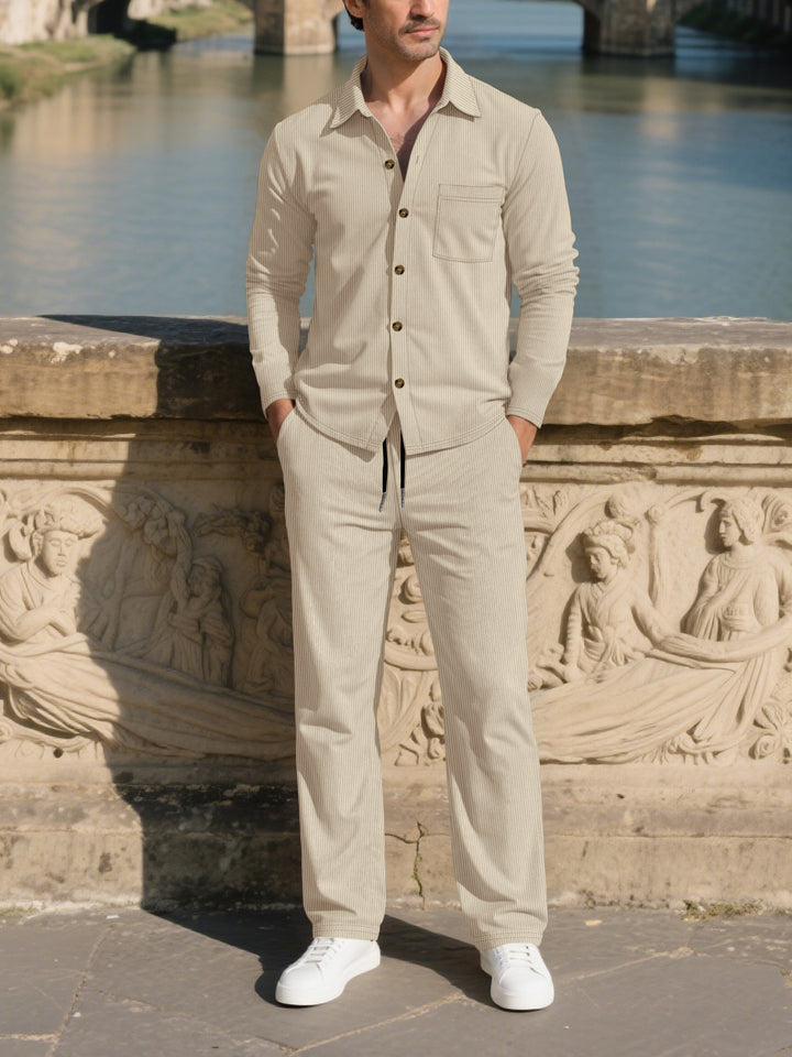 Herren eleganter Freizeitanzug mit strukturiertem Design und praktischen Taschen Aliams