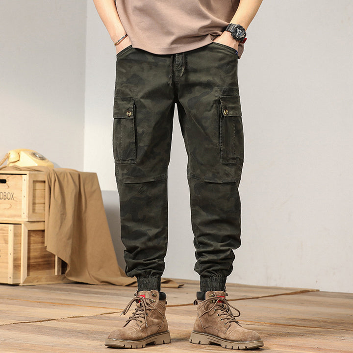 Herren Cargohose im urbanen Camouflage-Design mit vielseitigen Taschen und elastischen Bündchen Aliams