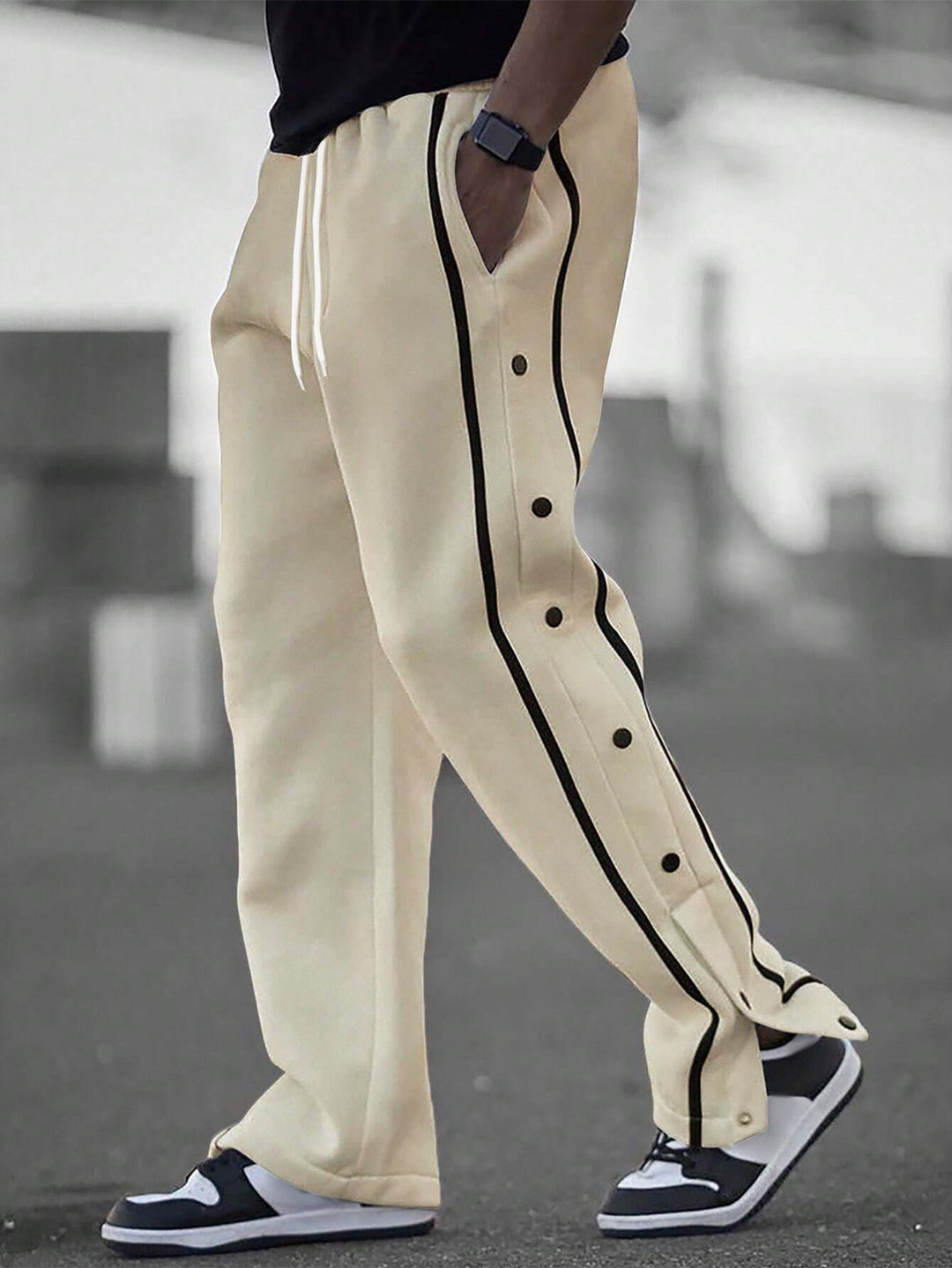 Herren sportliche Freizeithose mit Druckknopf-Detail Aliams