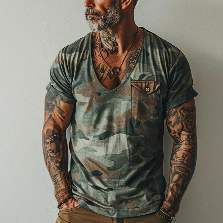 Herren V-Ausschnitt T-Shirt mit Brusttasche und modernem Camouflage-Muster Aliams
