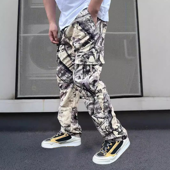 Herren Cargo-Hose im modernen Camouflage-Design mit elastischem Bund und mehreren Taschen Aliams