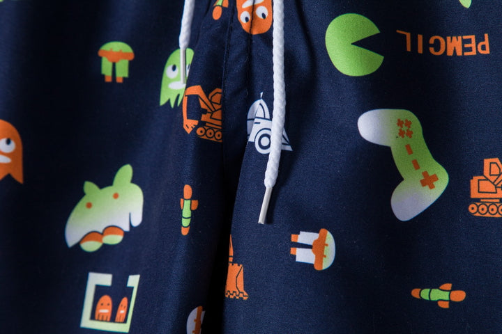 Herren Badeshorts im verspielten Grafikdesign mit elastischem Bund und Reißverschluss Aliams