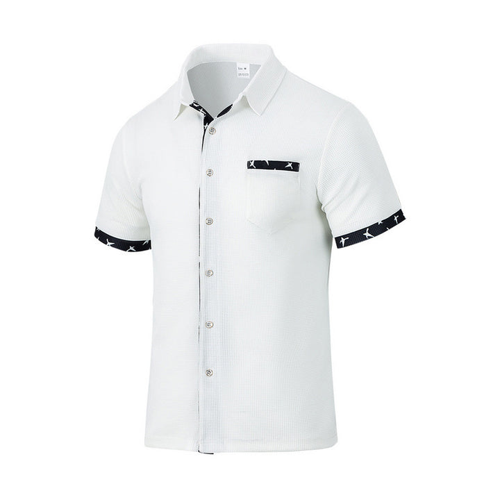 Herren Kurzarm-Hemd mit kontrastierenden Ärmelabschlüssen und modischer Brusttasche Aliams