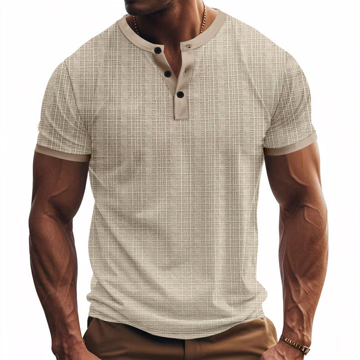 Herren Kurzarm-Henley-Shirt mit moderner Knopfleiste und subtiler Struktur Aliams
