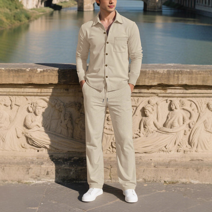 Herren eleganter Freizeitanzug mit strukturierter Oberfläche und praktischen Taschen Aliams