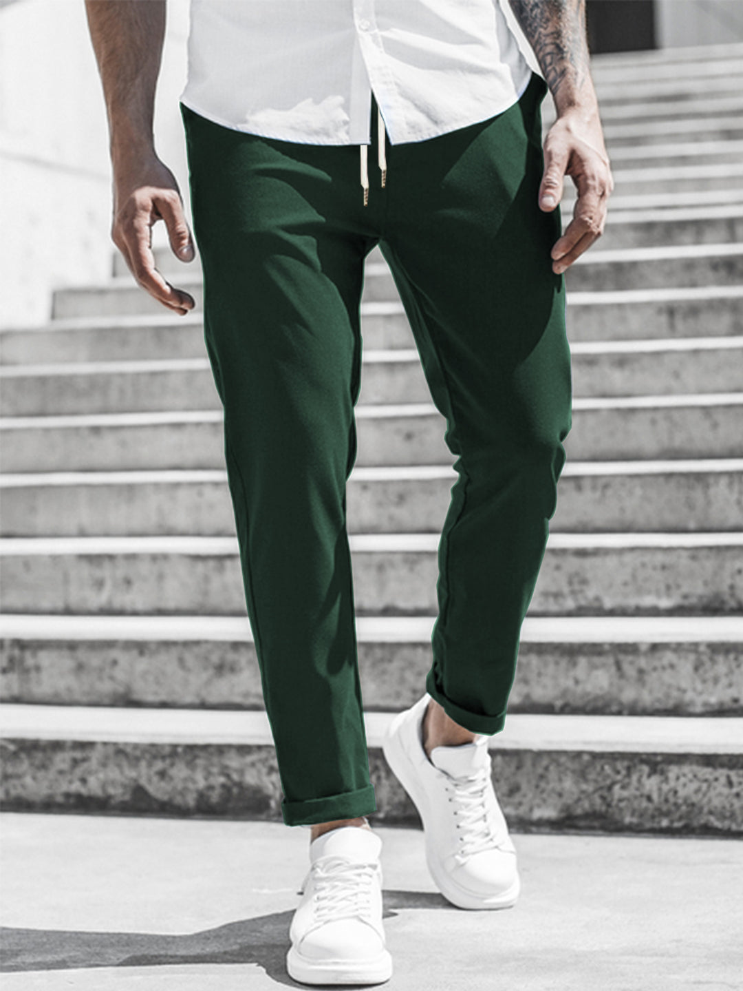 Herren Sportliche Chino-Hose mit flexiblem Bund und modernen Details Aliams