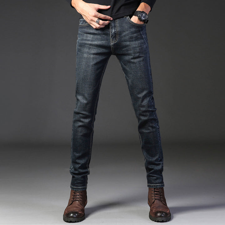 Herren schmal geschnittene Jeans mit angenehmem Stretch-Anteil und modernen Details Aliams