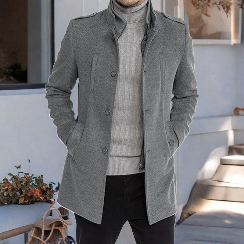 Herren eleganter, mittelschwerer Freizeitmantel mit Stehkragen und seitlichen Taschen Aliams