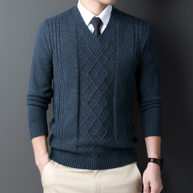 Herren V-Ausschnitt Pullover im modernen Zopfmuster Aliams