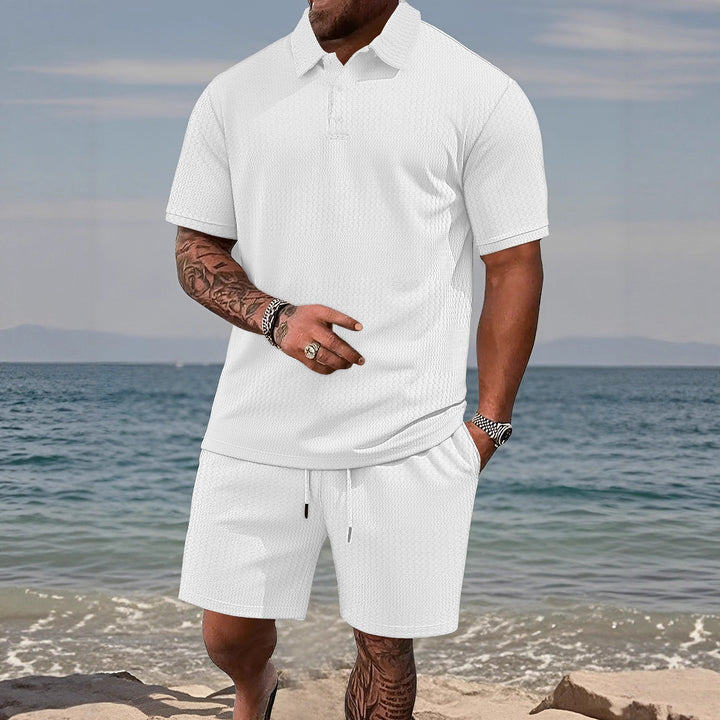 Herren Freizeitanzug mit strukturiertem Poloshirt und kurzen Hosen Aliams