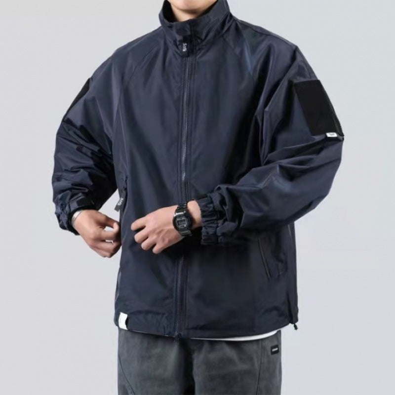 Herren Wind- und Wetterjacke mit funktionalen Taschen und hohem Kragen Aliams