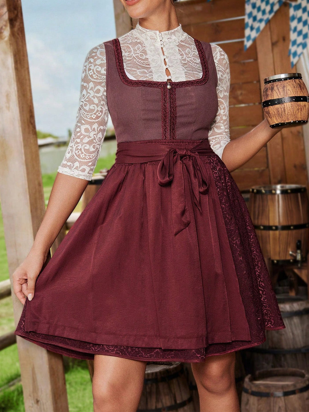 Damen Dirndlkleid mit Floralen Details und Spitzenärmel Aliams