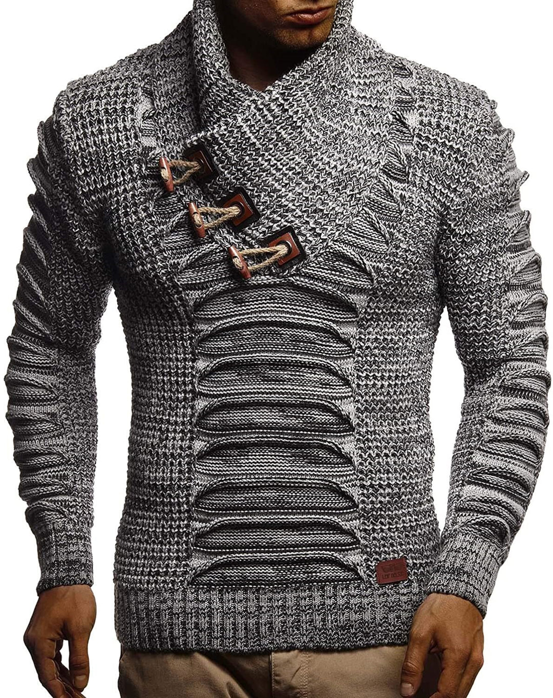 Herren Grobstrickpullover mit innovativem Schalkragen und rustikalem Design Aliams