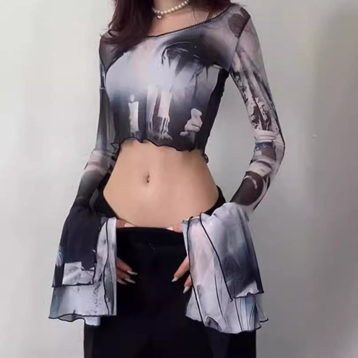 Damen Crop-Top mit transparenten Ärmeln und kunstvollem Druck Aliams