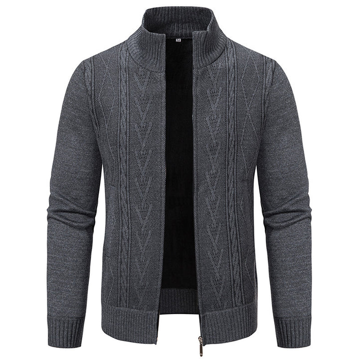 Herren Strickjacke mit modernem Zopfmuster und hochgeschlossenem Kragen Aliams