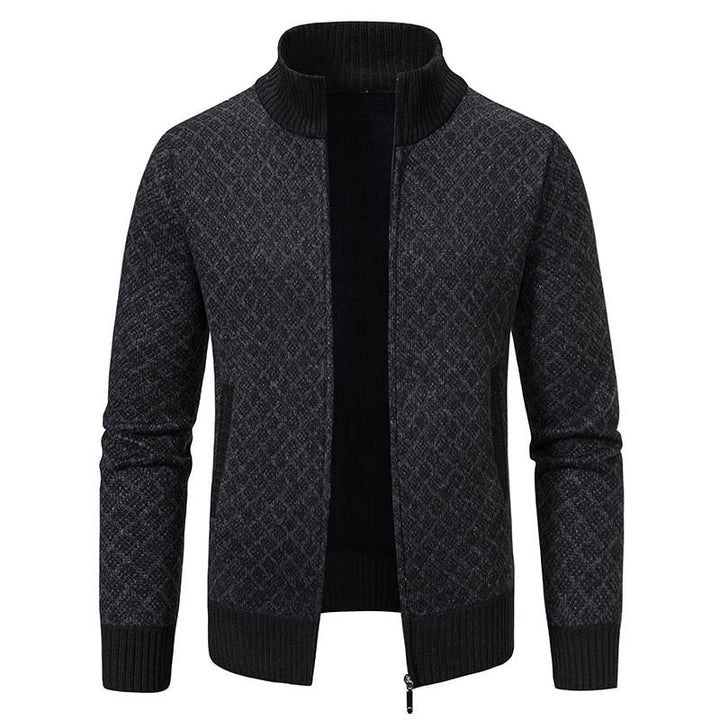 Herren Strickjacke mit modernem Zopfdesign und hohem Stehkragen Aliams